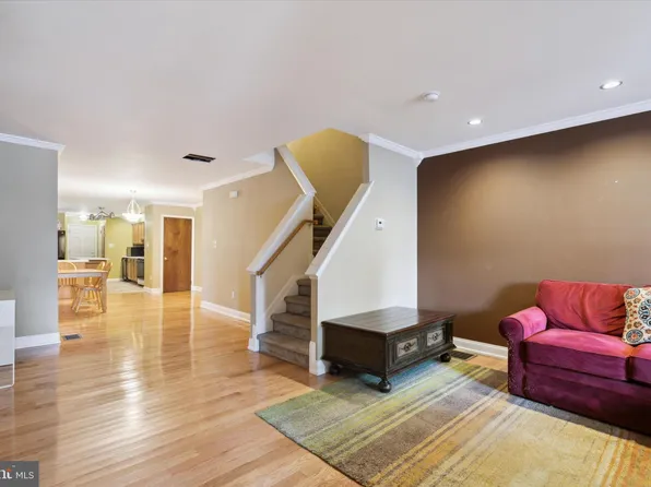 5004 Walnut St, Philadelphia, PA 19139