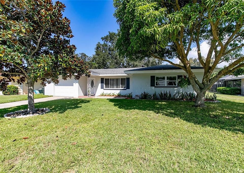 1st image of 932 Lake Dr