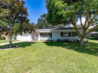 932 Lake Dr, Dunedin, FL 34698