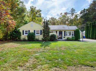 15 Selden Hill Dr, West Hartford, CT 06107