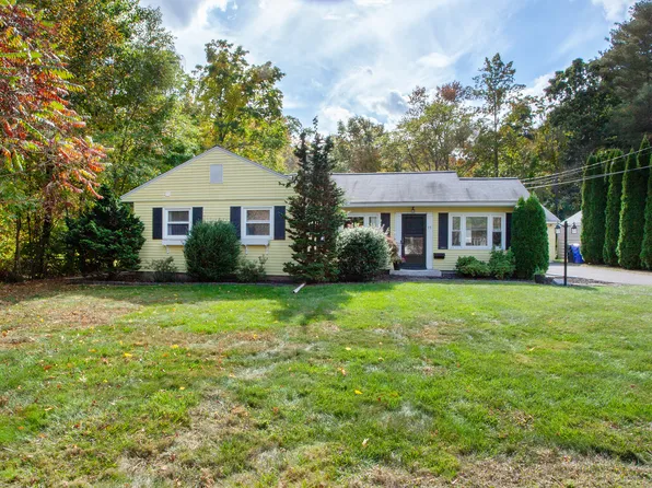 15 Selden Hill Drive, West Hartford, CT 06107