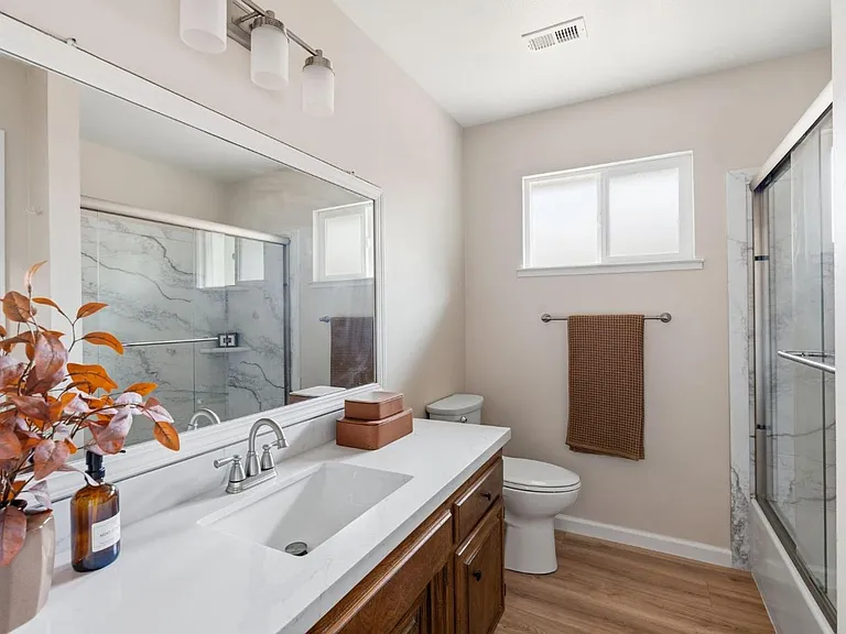 5211 Glide Dr — Photo 11
