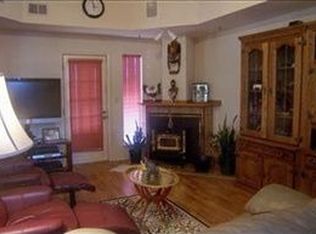 7816 Pinewood Dr NW, Albuquerque, NM 87120