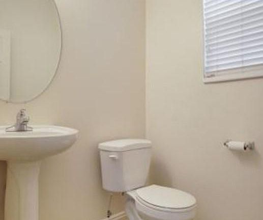 1st floor 1/2 bath