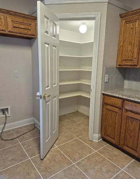 7205 Hogan Dr — Photo 9