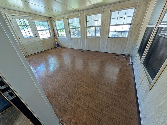 3rd image of 105 Clayton Dr