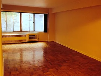 Rented by Luxus Manhattan Realty