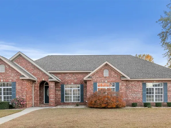 120 Habersham Dr, Dothan, AL 36301