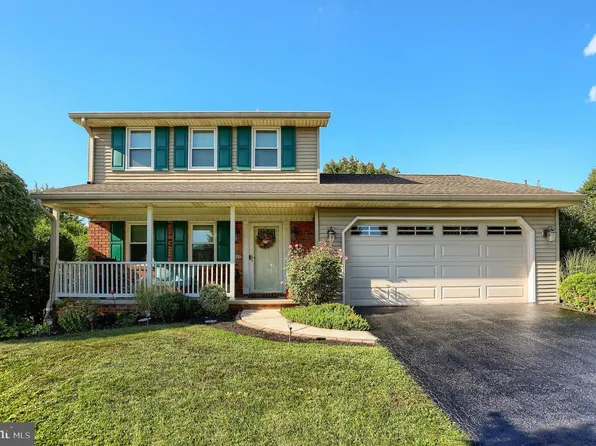 1460 Woodridge Dr, Middletown, PA 17057