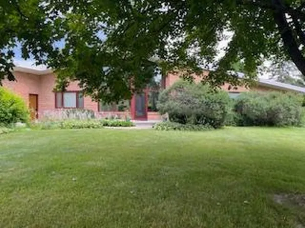 1801 Westwood Hills Dr, Saint Louis Park, MN 55426