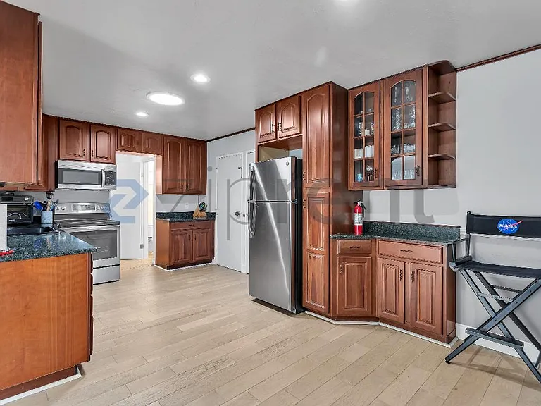 626 Foothill Dr — Photo 9