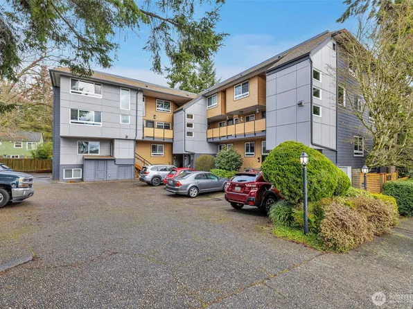 11401 Roosevelt Way NE #1, Seattle, WA 98125