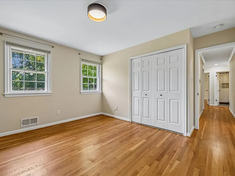 11506 Stonewood Ln — Photo 33
