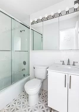 5th image of 7 E 14th St APT 17B