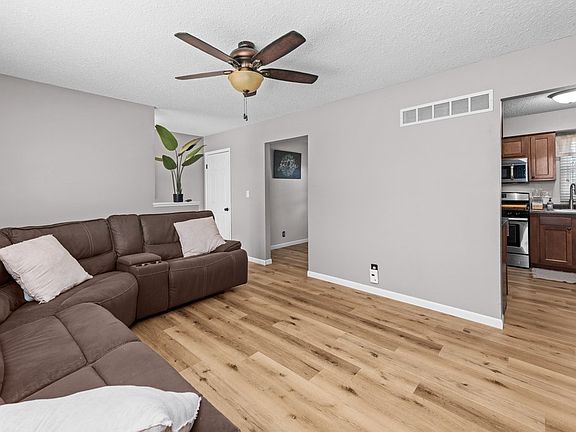 5th image of 4825 Ripley St