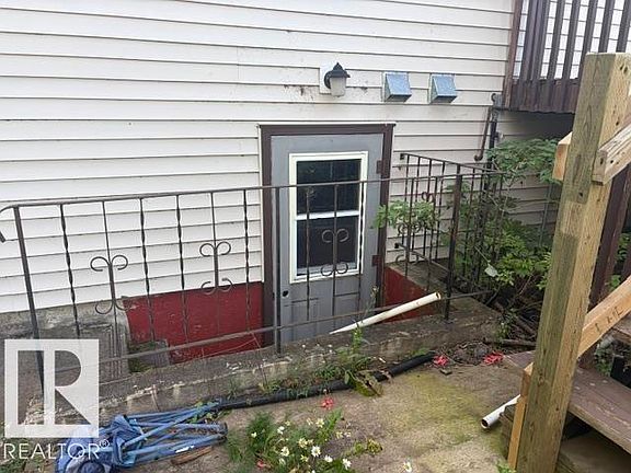 2nd image of 5616 50th Ave