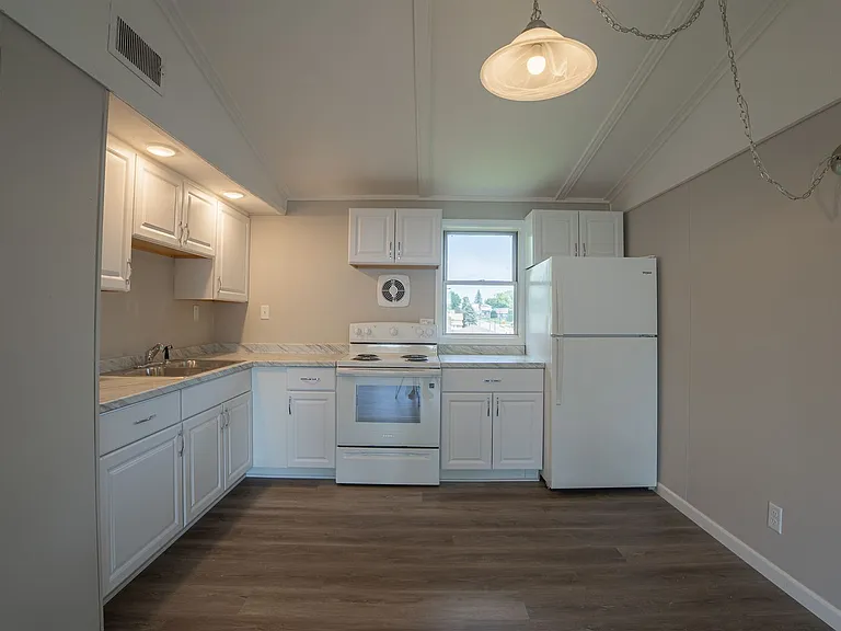 1730 Lincoln Ave — Photo 17