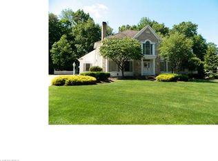 471 Woodview Trl, Aurora, OH 44202