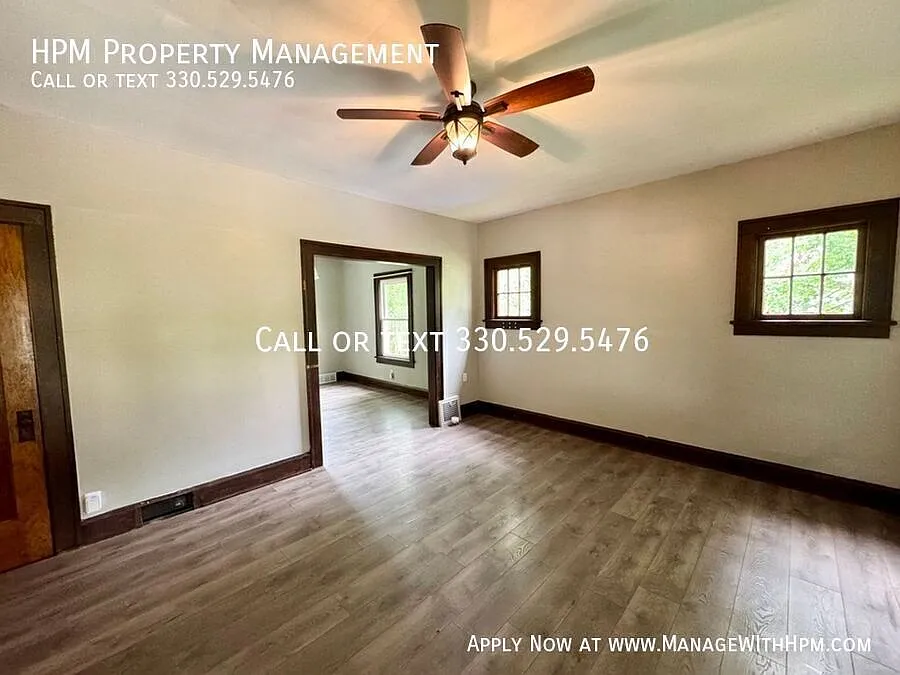 3 bed, 1.0 bath, 1137 sqft, $950 — Photo 2