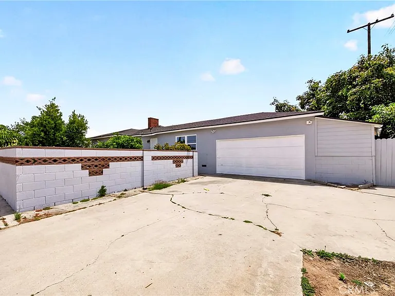 639 N Nora Ave — Photo 7