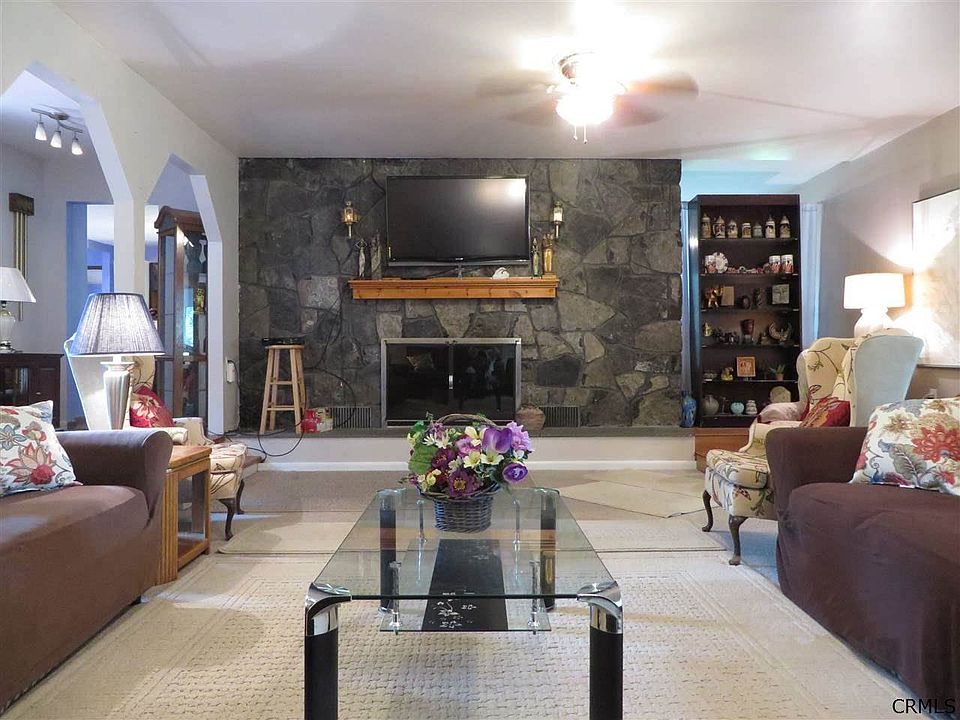 1st image of 4114 Jockey St