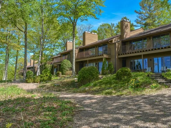 4756 Fox Point Rd Unit 411, Egg Harbor, WI 54209