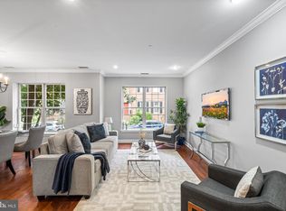 500 Admirals Way APT 111, Philadelphia, PA