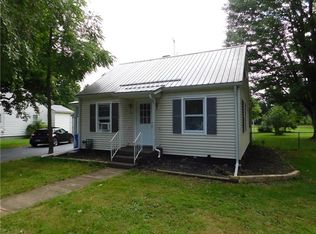 73 Clifton St, Phelps, NY 14532
