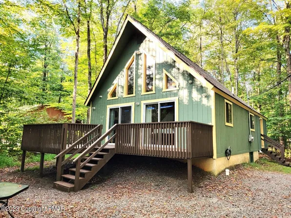 2115 Sheshequin Dr, Pocono Lake, PA 18347