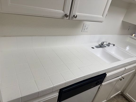 2nd image of 18144 Burbank Blvd APT 205