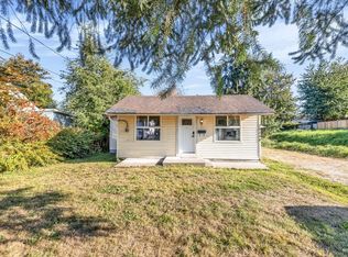 20258 Ospring St, Maple Ridge, BC V2X 1K4