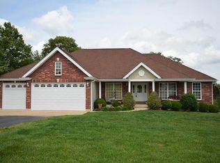 116 Southfield Dr, Moscow Mills, MO 63362