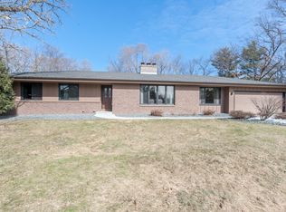 114 Pony Ln W, Apple Valley, MN 55124