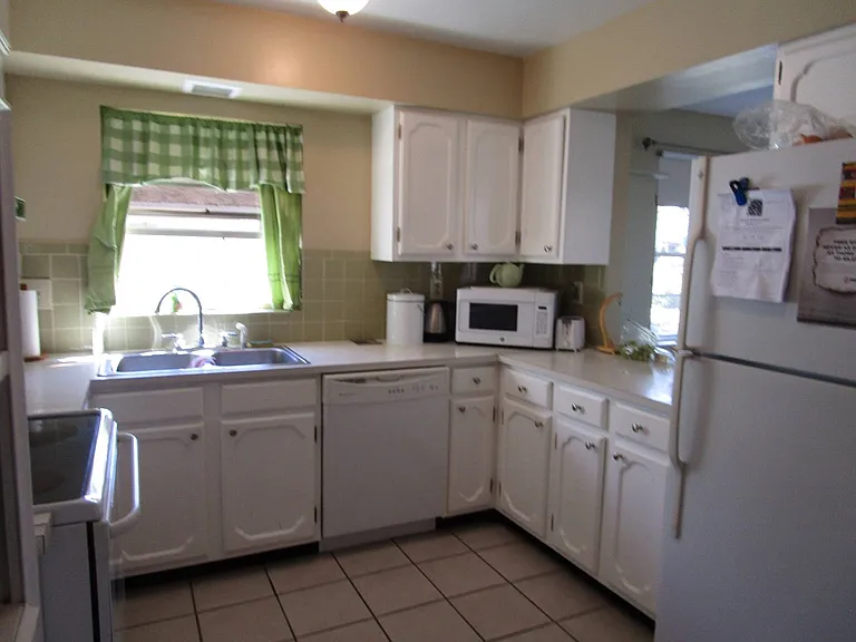 2641 Greenacre Dr — Photo 7