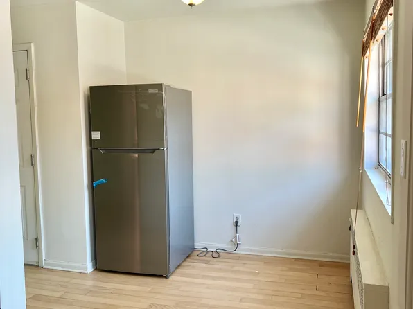 2401 6th Street image 9 of 18