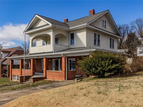 312 D St, North Wilkesboro, NC 28659