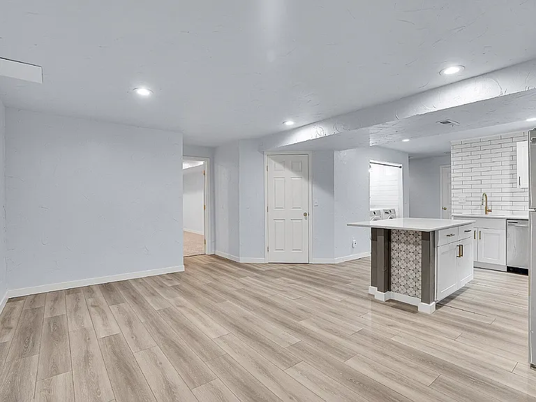 8065 Eagleview Dr — Photo 33