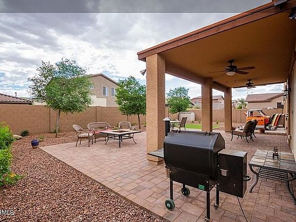 4th image of 15933 W Canterbury Dr