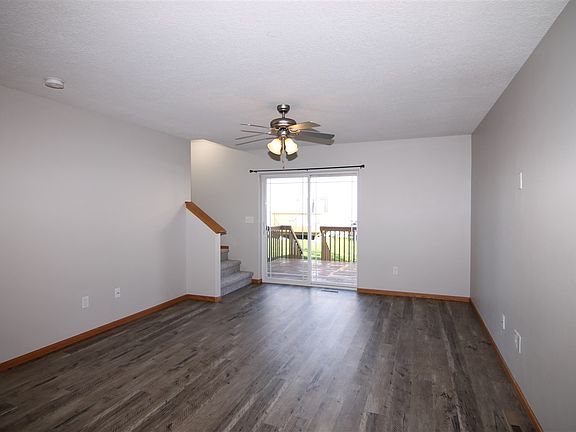 4th image of 25 Alydar Dr