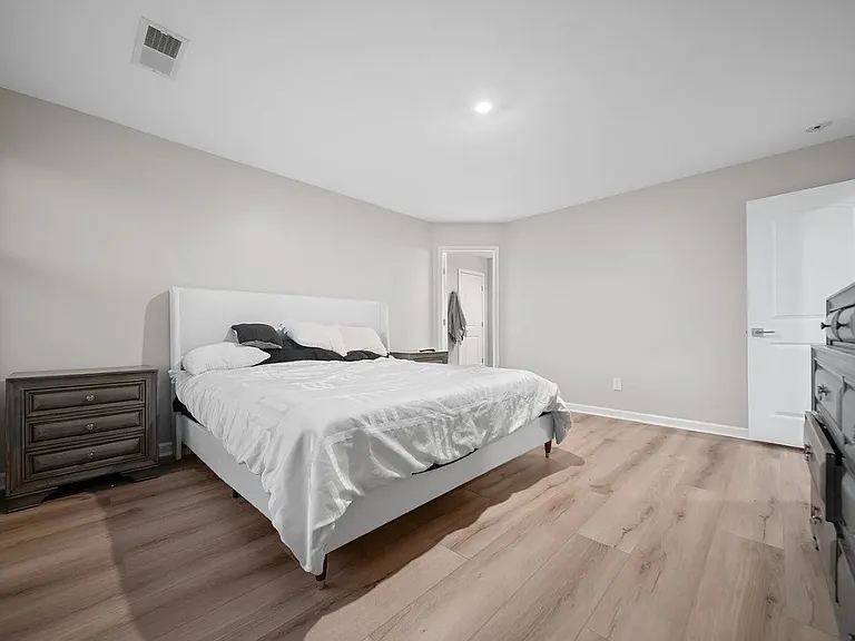 138 Millbrook Dr — Photo 9