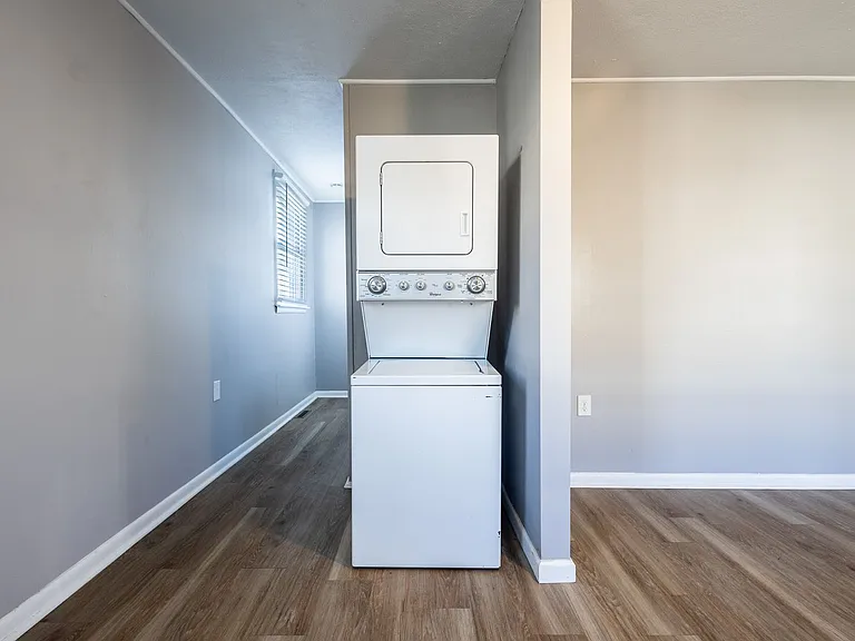 4105 Avenue C — Photo 14