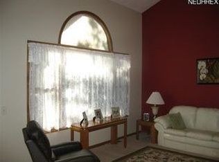 10155 Versailles Dr, Strongsville, OH 44136