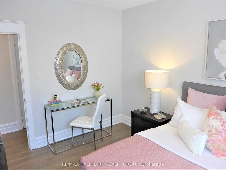 375 Mackay St #2 — Photo 23