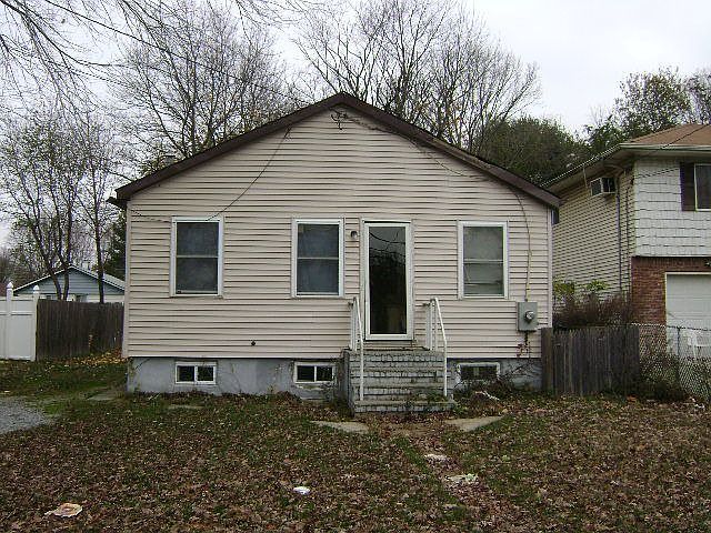1st image of 57 Grand Blvd