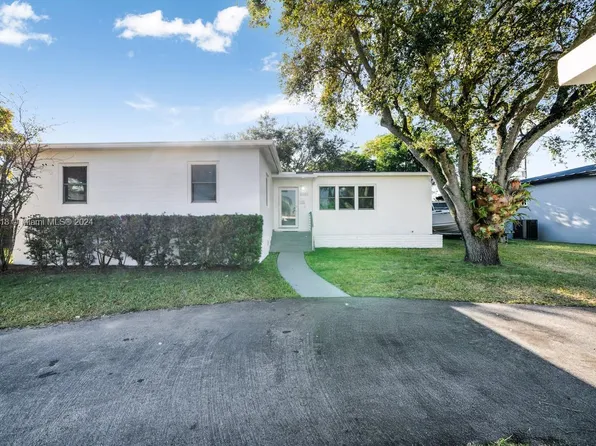 8250 SW 27th Ln, Miami, FL 33155