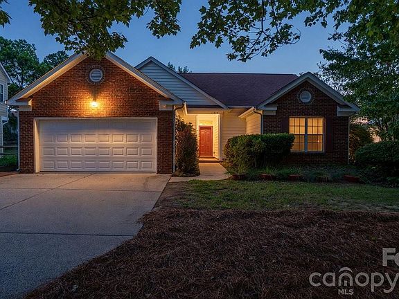 2nd image of 11320 Hunters Landing Dr