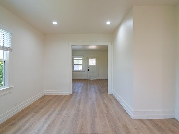 2nd image of 3941-45 Georgia St #3943