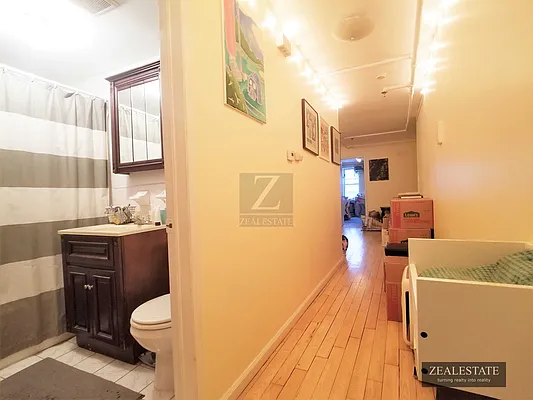 Rented by ZealEstate Group Inc | media 29