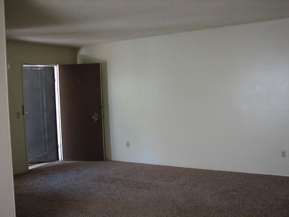 3rd image of 1021 Essex St APT 6