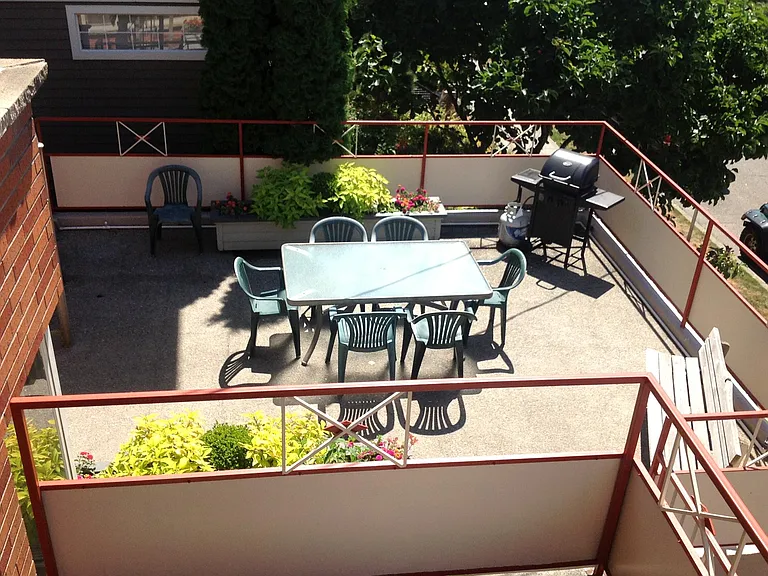 103 E Lynn St #204 — Photo 15
